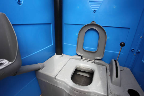 Porta potty delivery and setup